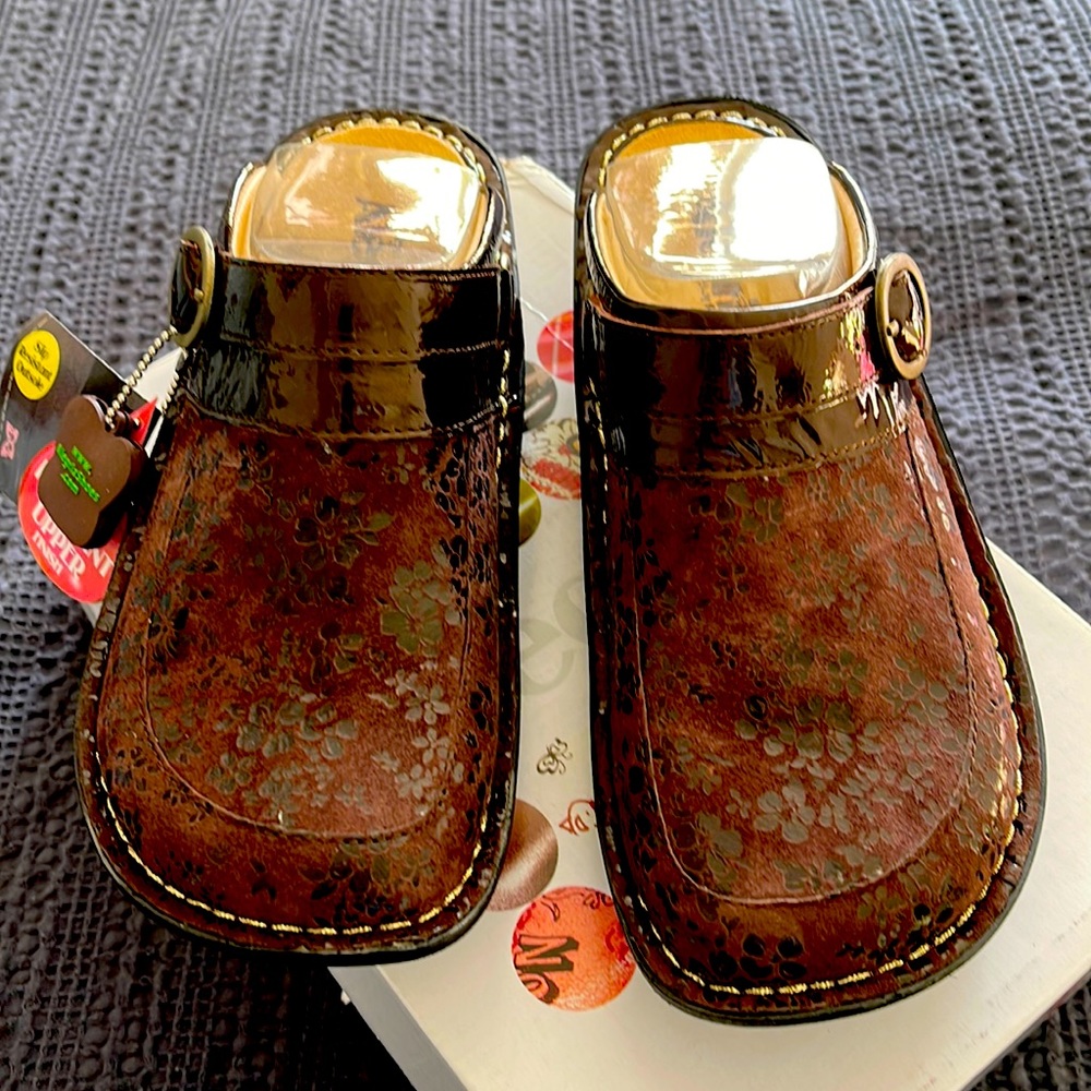 Women’s Algeria clogs